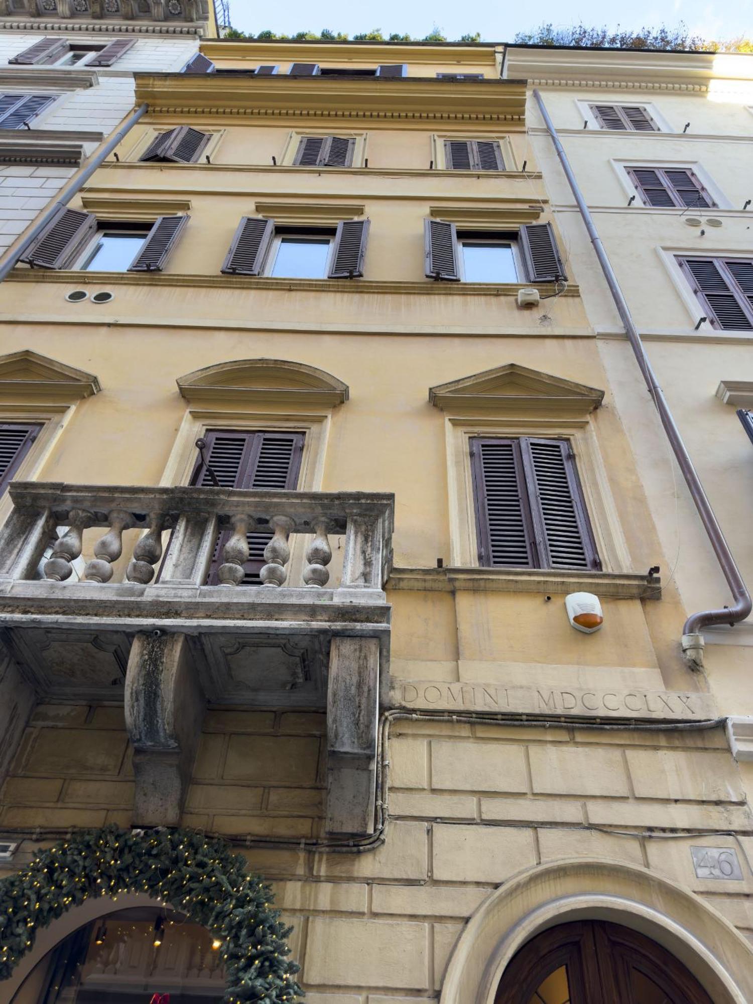 Lovely Nest With Balcony By The Spanish Steps *