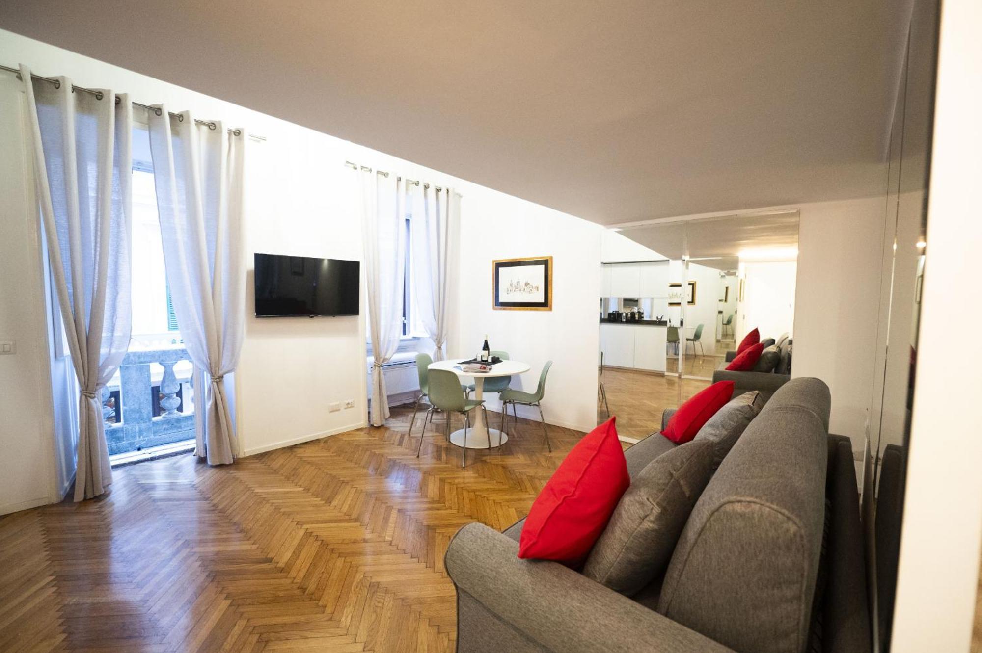 Lovely Nest With Balcony By The Spanish Steps Apartment